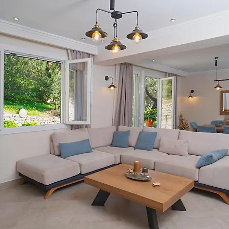 Nikolakis Kerasia, On The Vilă Kerasa