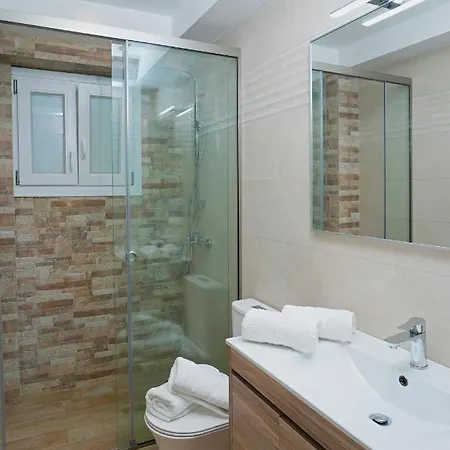 Nikolakis Kerasia, On The *