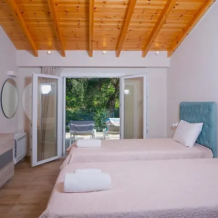 Nikolakis Kerasia, On The Vilă