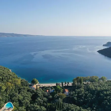 Villa Nikolakis Kerasia, On The *