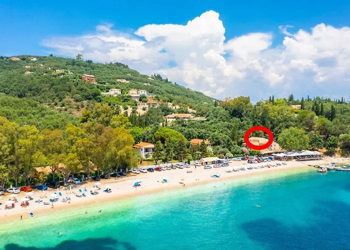 Nikolakis Kerasia, On The