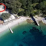 Villa Nikolakis Kerasia, On The