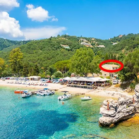 Nikolakis Kerasia, On The Kerasá